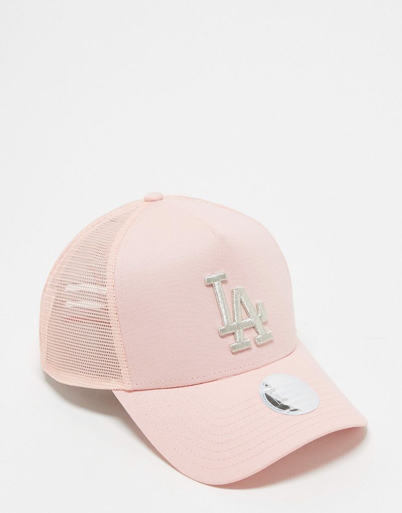 

Розовая кепка дальнобойщика с металлизированным логотипом New Era Los Angeles Dodgers