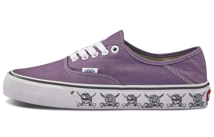 

Аутентичные парусиновые туфли General Vans