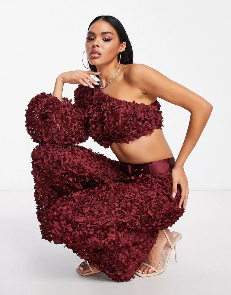 

Бордовый укороченный топ на одно плечо с кружевом 3D ASOS