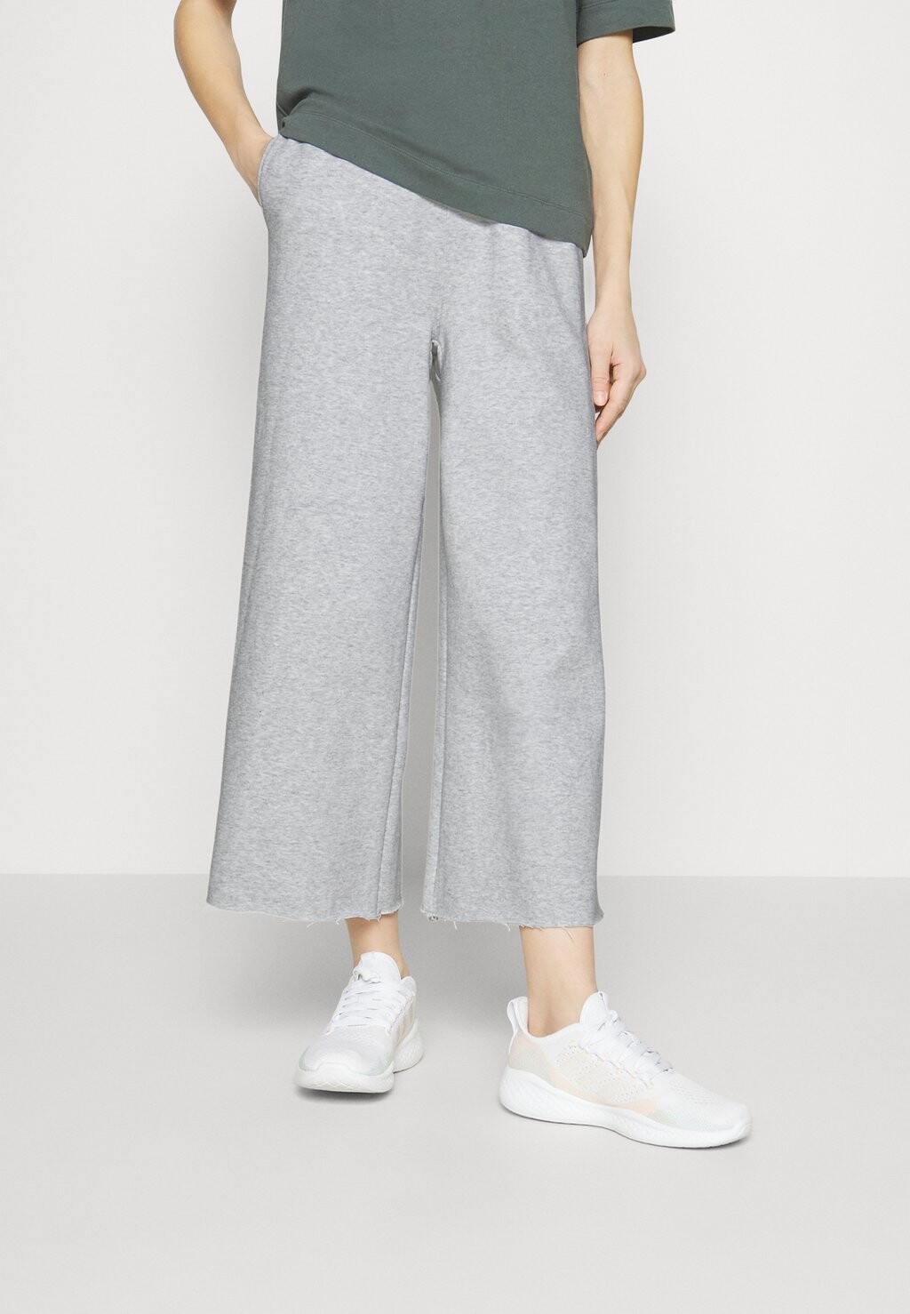 

Спортивные брюки Calvin Klein Performance, Серый