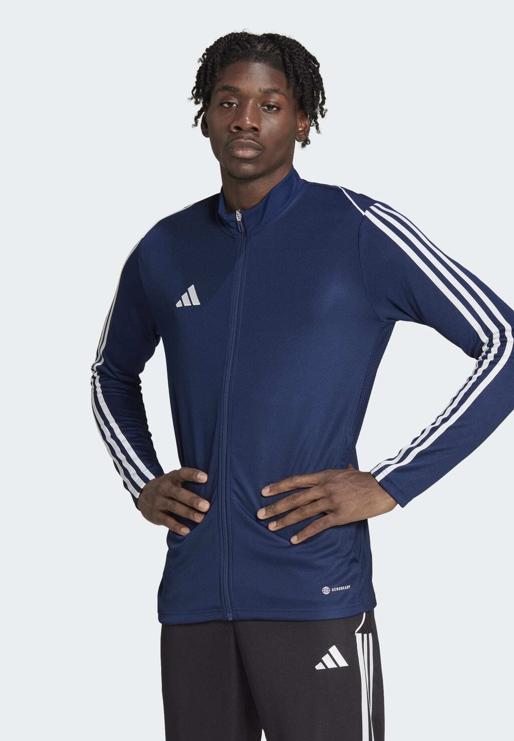 

Спортивный топ Adidas