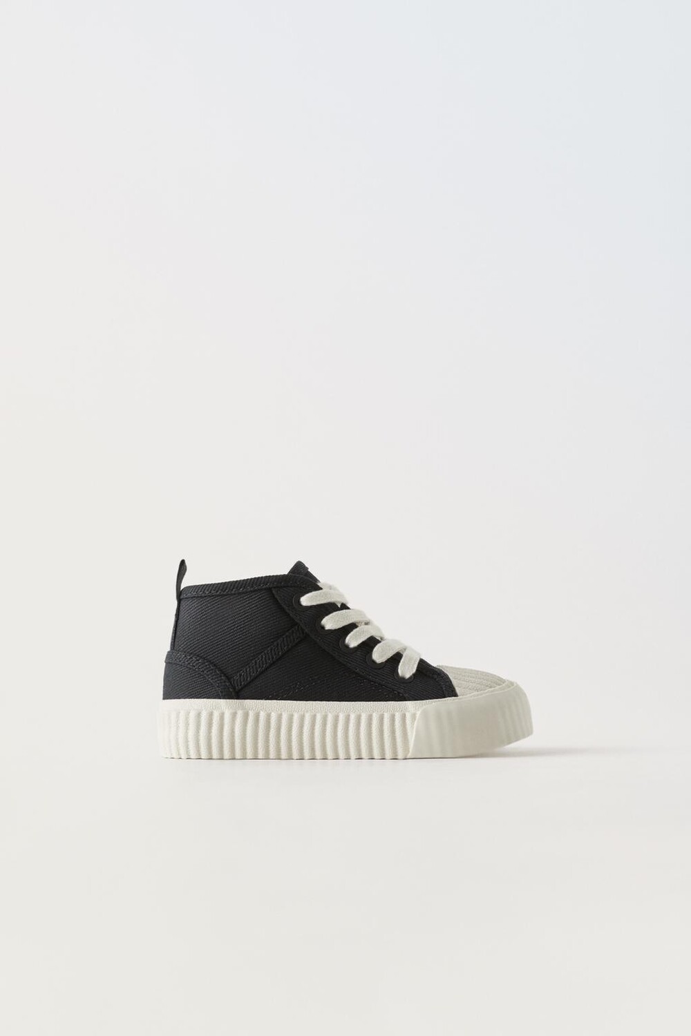 

Высокие кроссовки из денима ZARA, черный