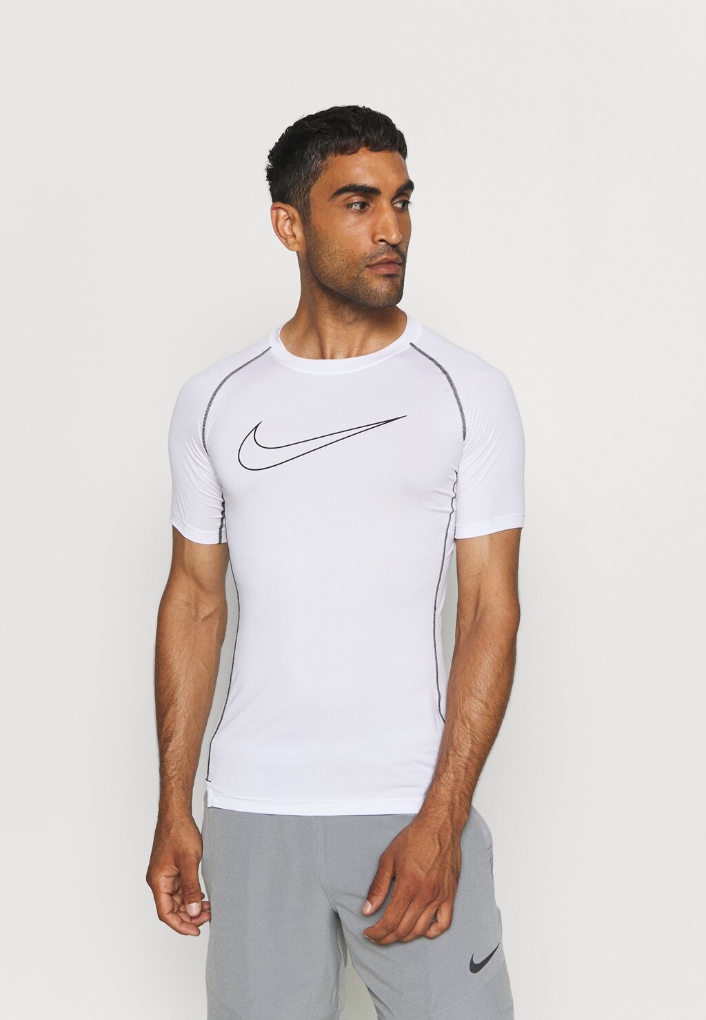 

Футболка Nike