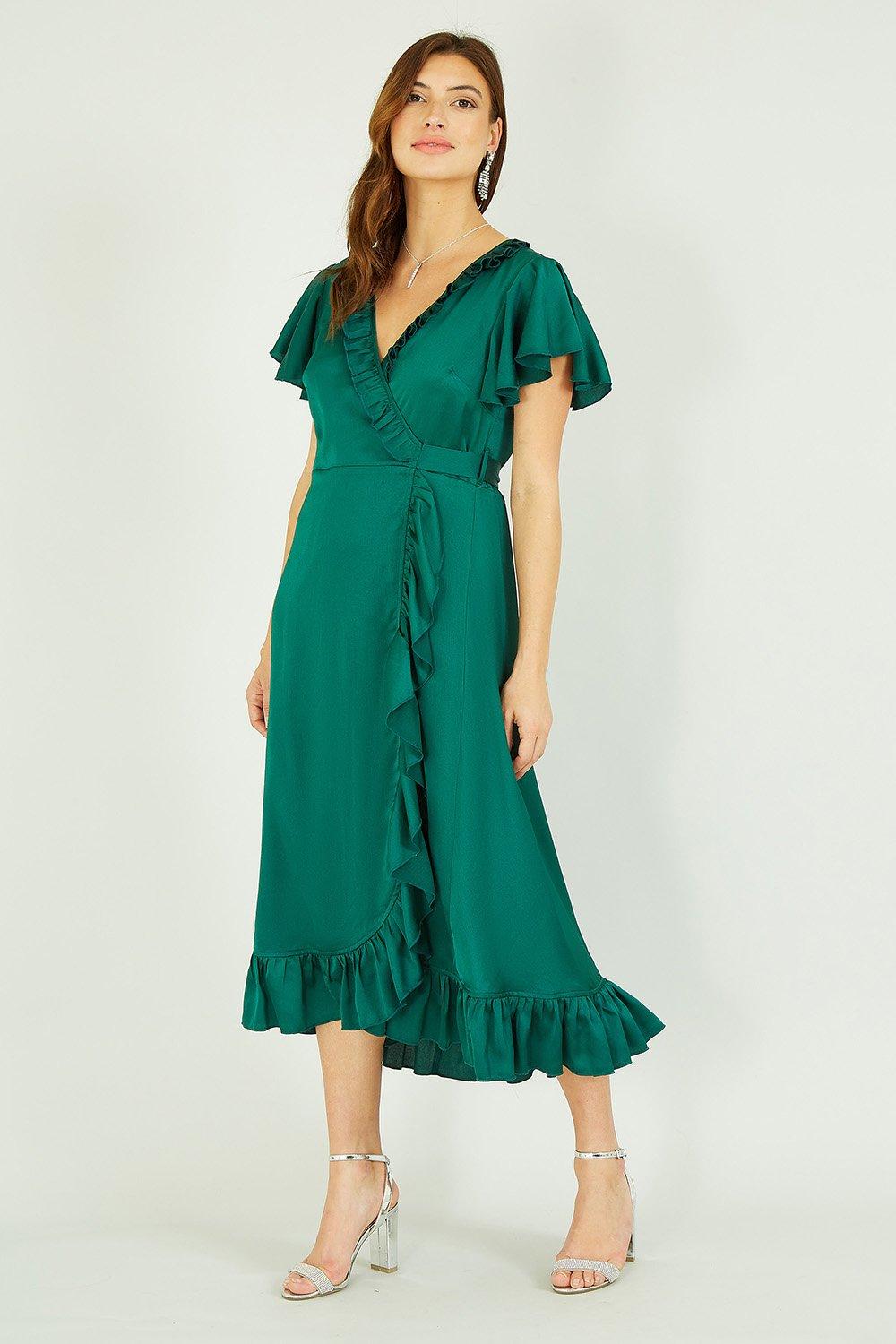 цена Зеленое атласное платье миди с запахом Yumi, зеленый