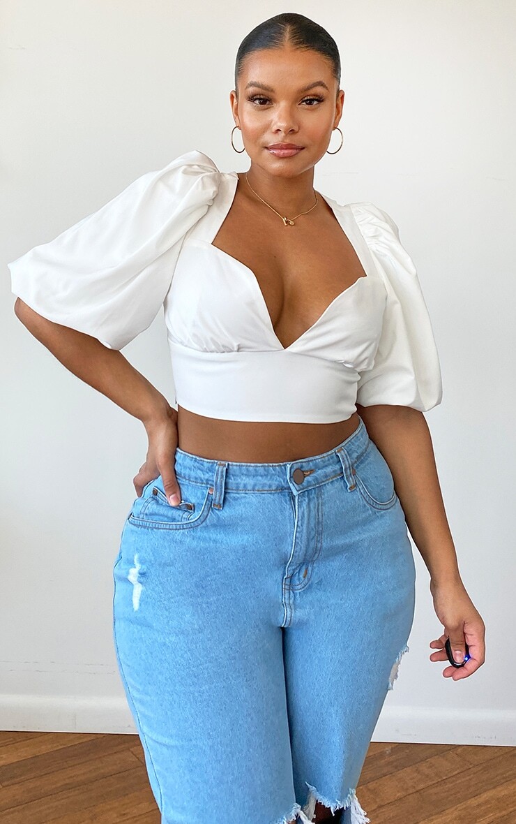 

PrettyLittleThing Белый тканый укороченный топ с объемными рукавами Plus