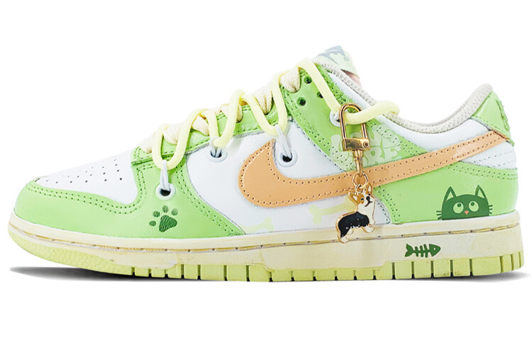 

Женские кроссовки для скейтбординга Nike Dunk