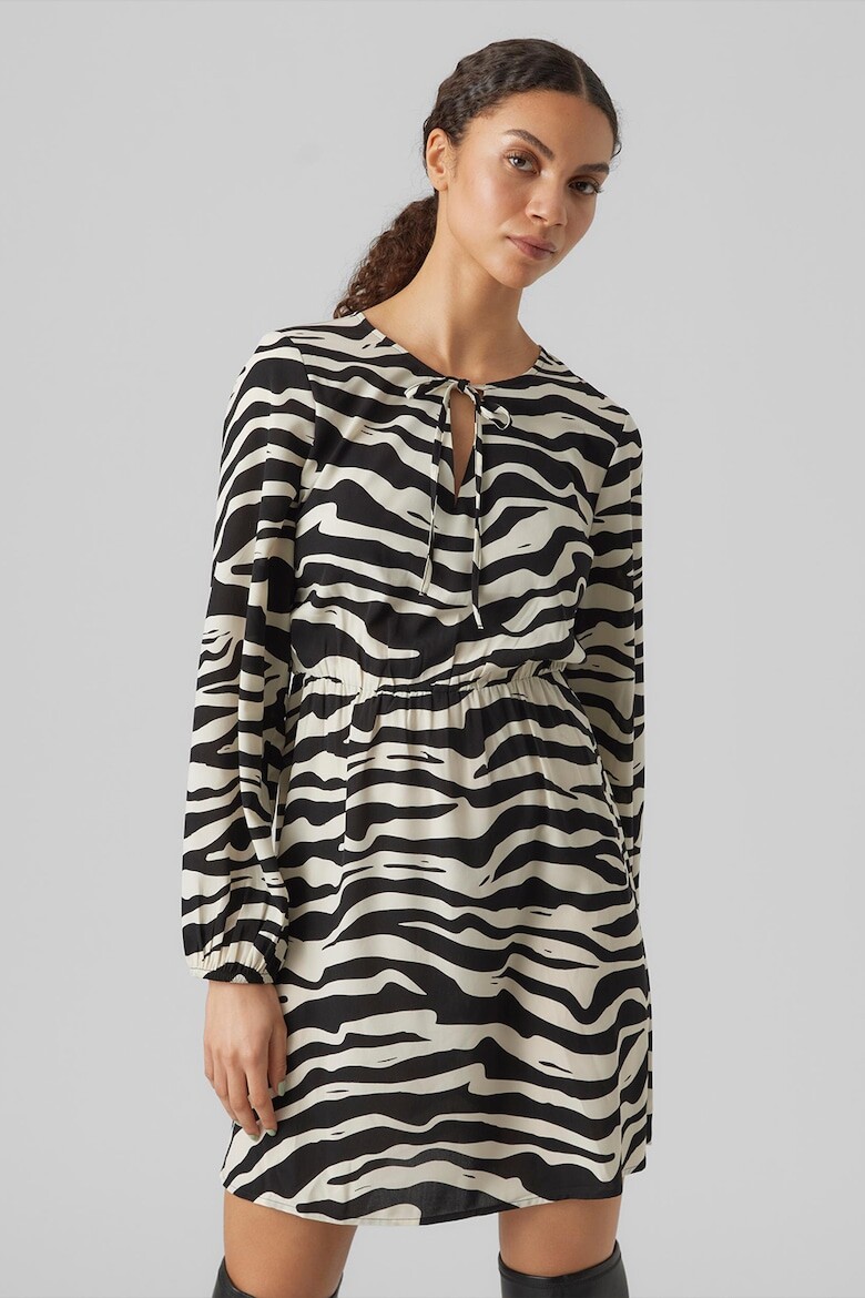 

Короткое платье с эластичной талией Vero Moda, черный