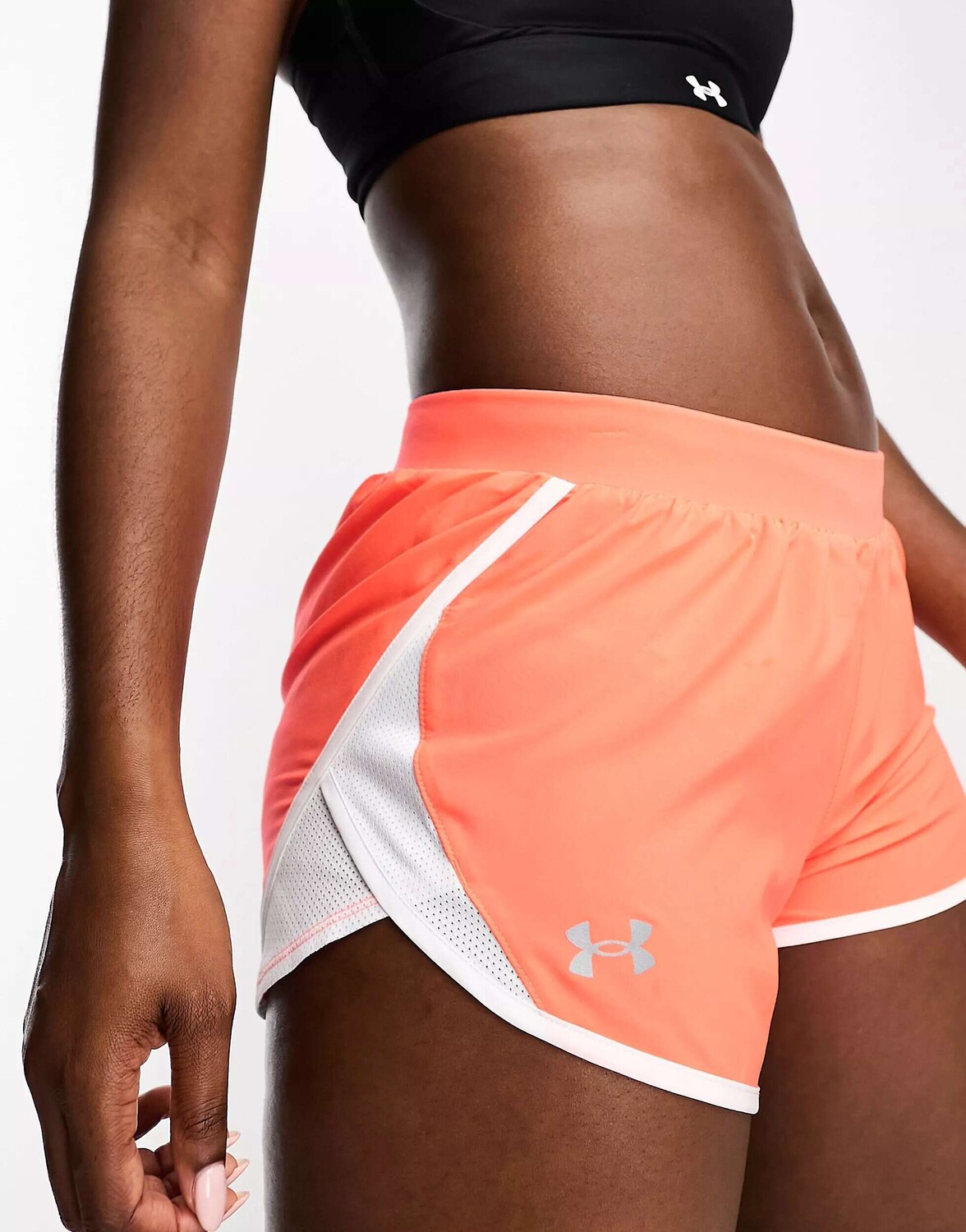 

Красные шорты Under Armour Fly By 2.0