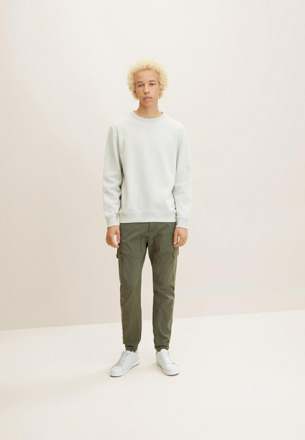 

Брюки-карго TOM TAILOR DENIM, цвет dusty olive green