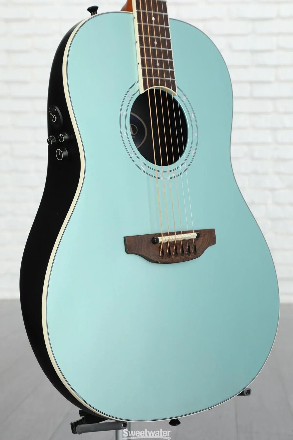 

Акустически-электрическая гитара Ovation Ultra E 1516 Mid Depth - Yukon Spray
