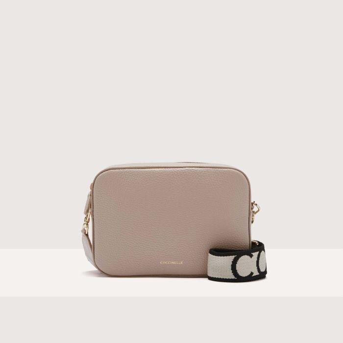 

Сумка через плечо из зерненой кожи Coccinelle TEBE MEDIUM, розовый