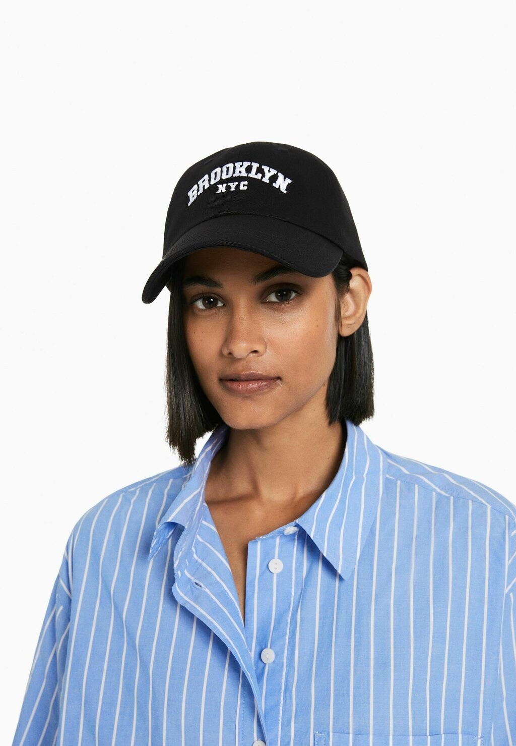 

Бейсболка Bershka, черный