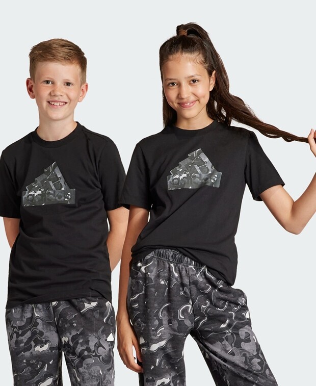 

Футболка adidas, черный