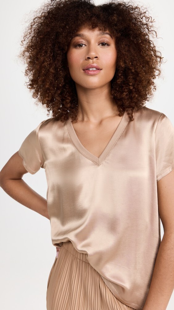 

Футболка Nation LTD June V Neck