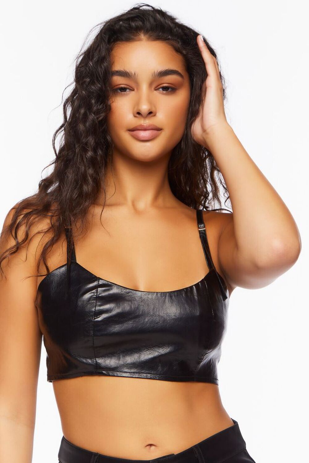 

Укороченная майка из искусственной кожи Forever 21, черный