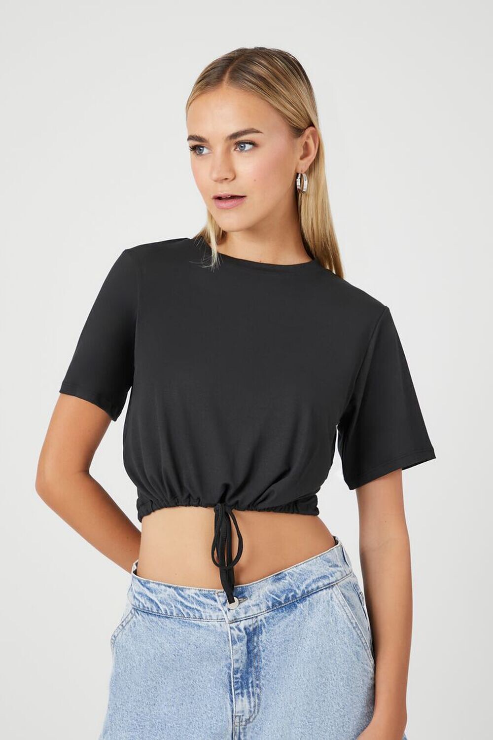 

Укороченный топ с короткими рукавами и шнурком Forever 21, черный