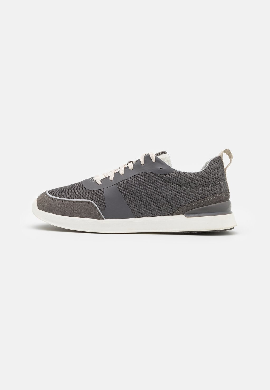 

Кроссовки Clarks, серый