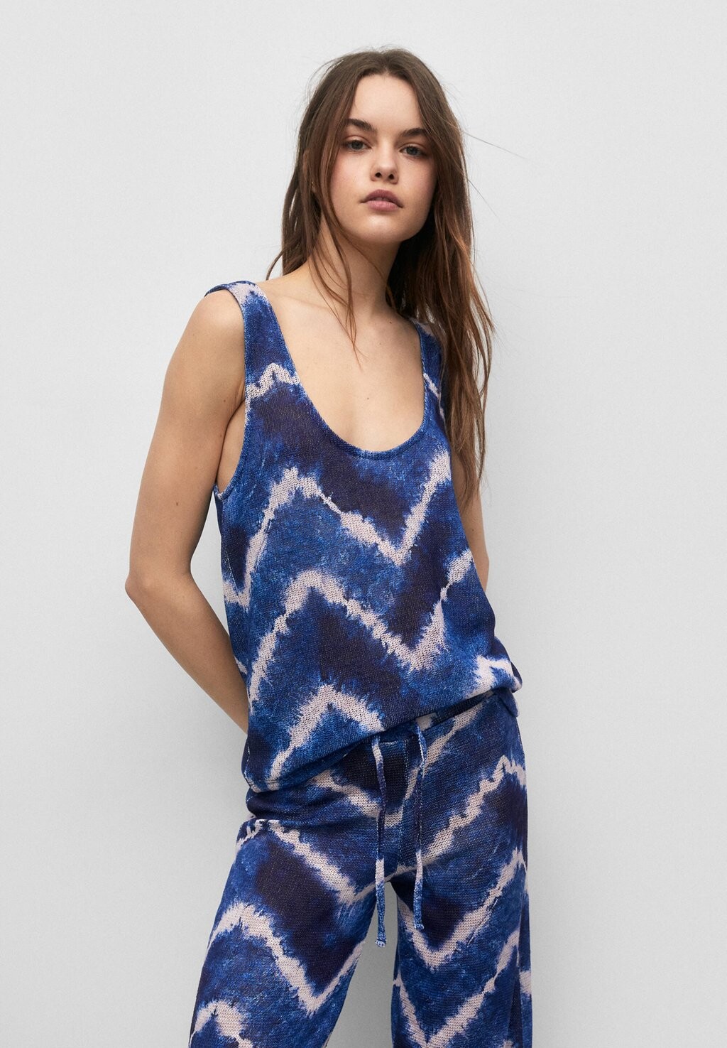 

Топ PULL&BEAR