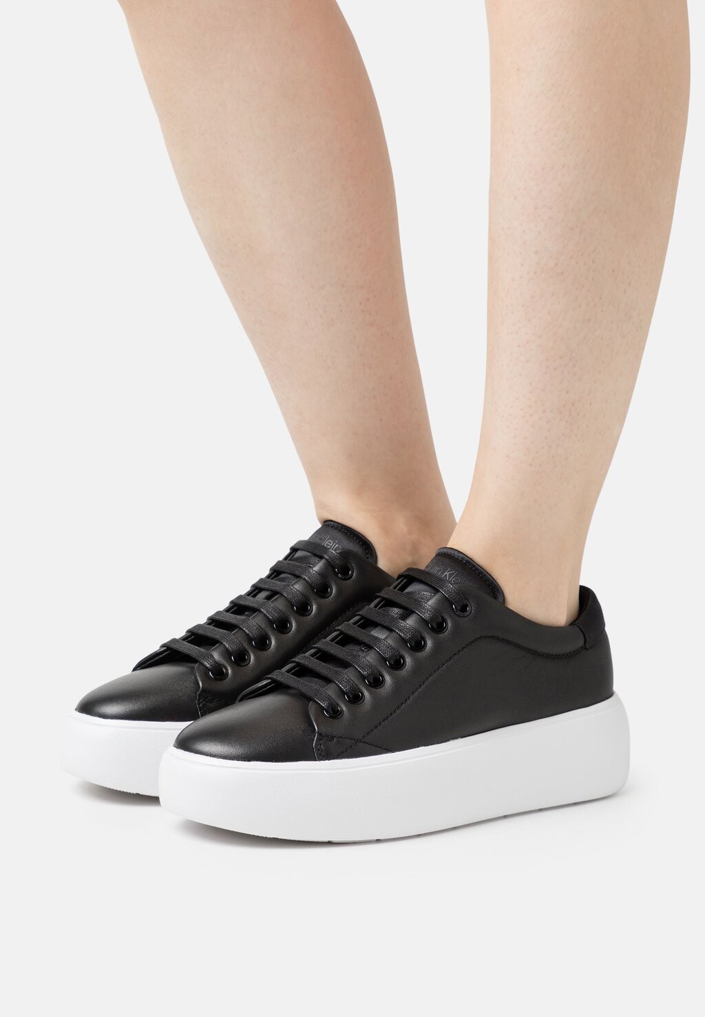 

Низкие кроссовки BUBBLE CUPSOLE LACE UP Calvin Klein, черный