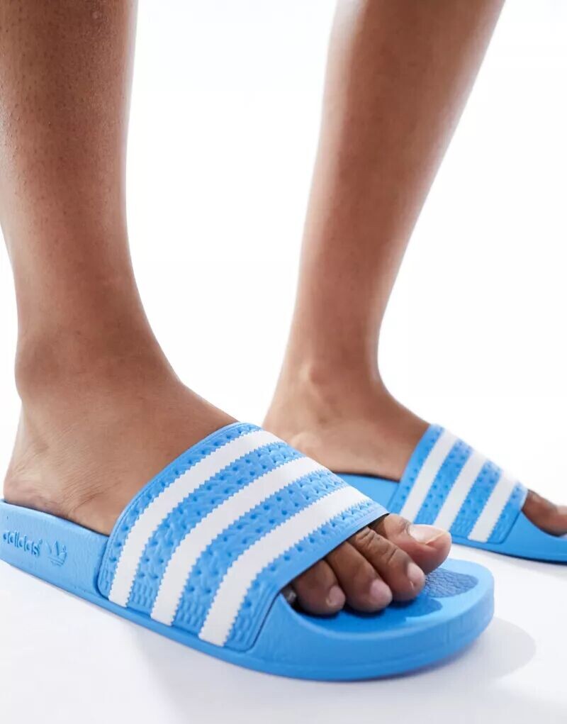

Ярко-синие шлепанцы adidas Originals Adilette, Коричневый