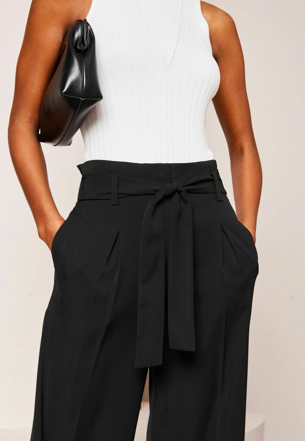 

Брюки BELTED WIDE LEG Lipsy, черный