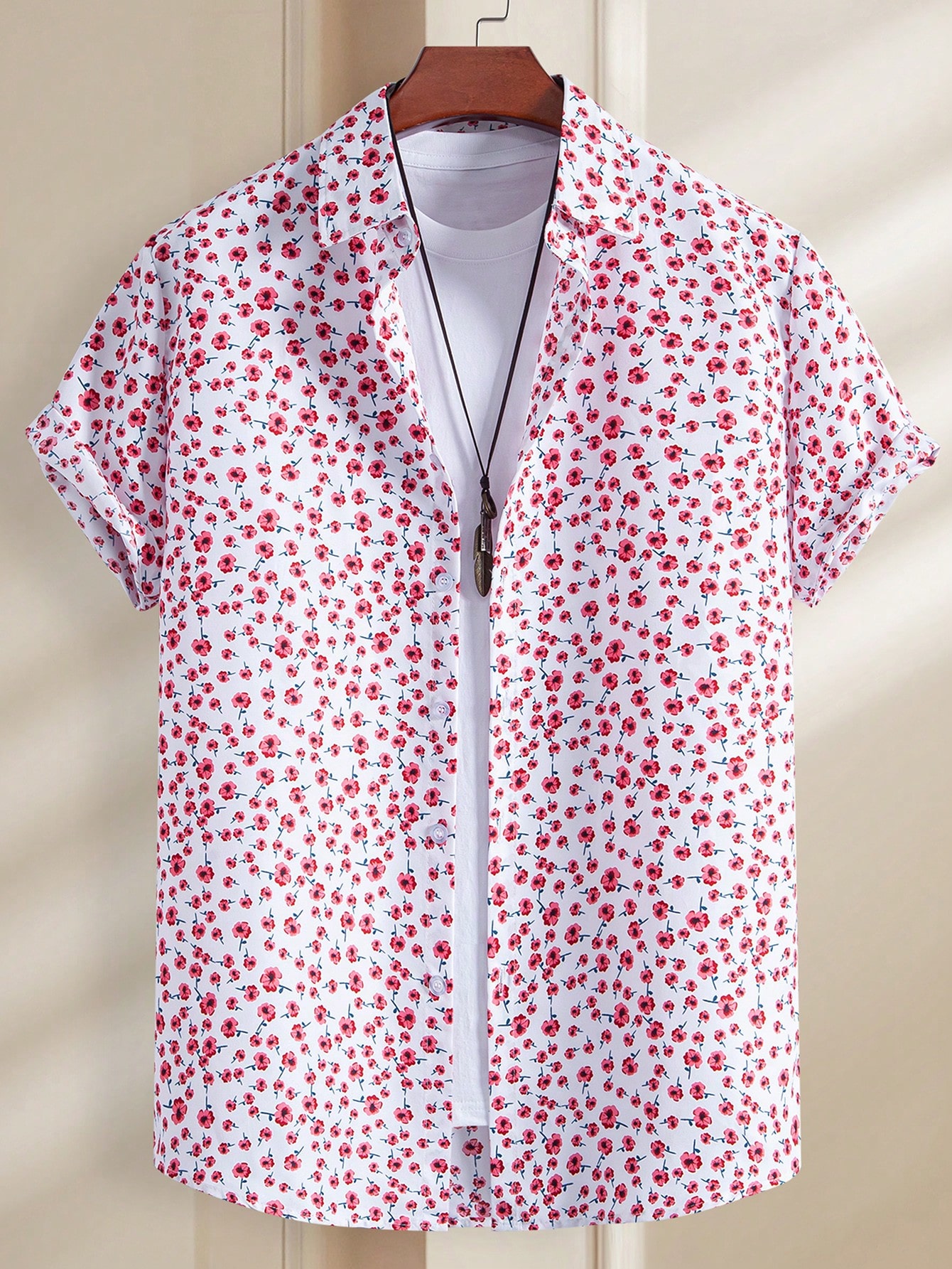 Мужская рубашка с коротким рукавом Manfinity Chillmode с цветочным принтом, красный цена и фото