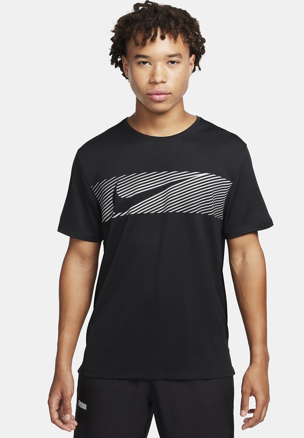 

Спортивная футболка Nike, черная, Черный