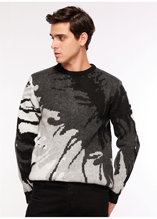 цена Свободный жаккардовый черный мужской свитер с круглым вырезом Fabrika