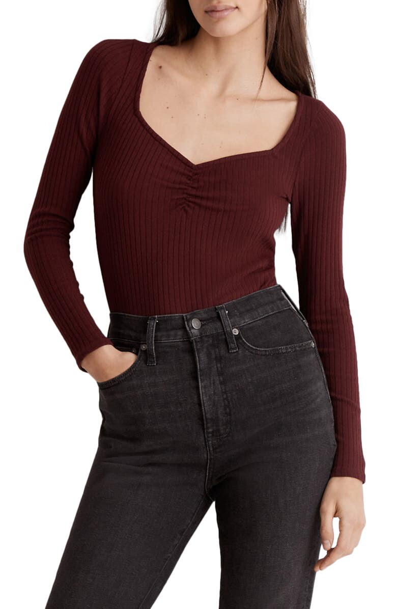 

Топ-свитер в рубчик с сердечком MADEWELL