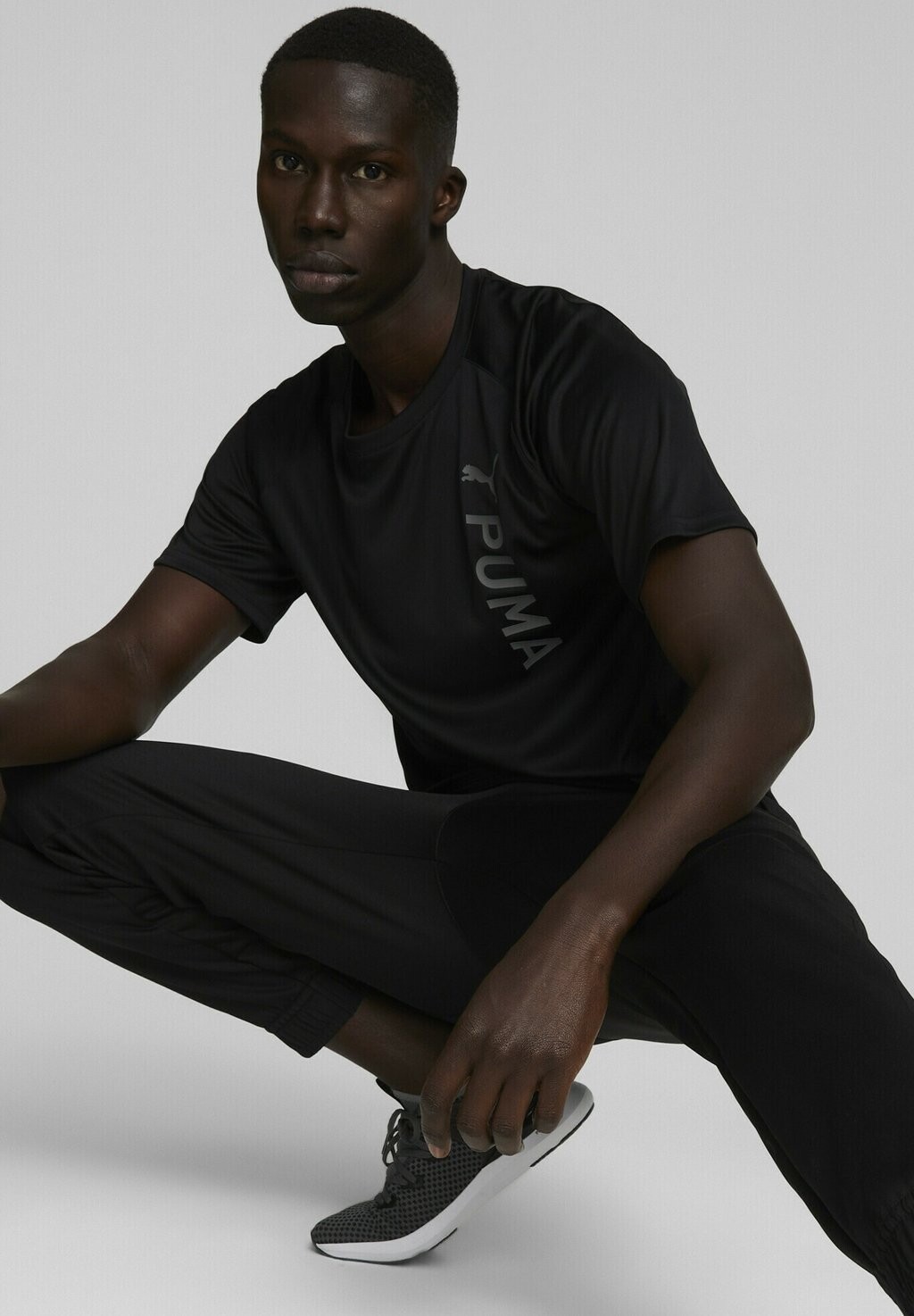 

Спортивная футболка Puma, черный