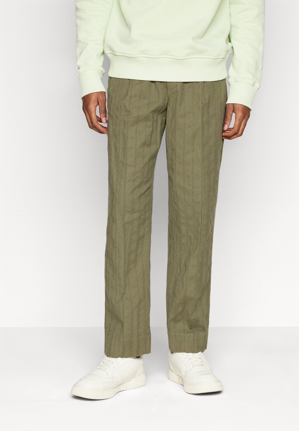 

Брюки PULL ON PLEATED Abercrombie & Fitch, цвет dusty olive