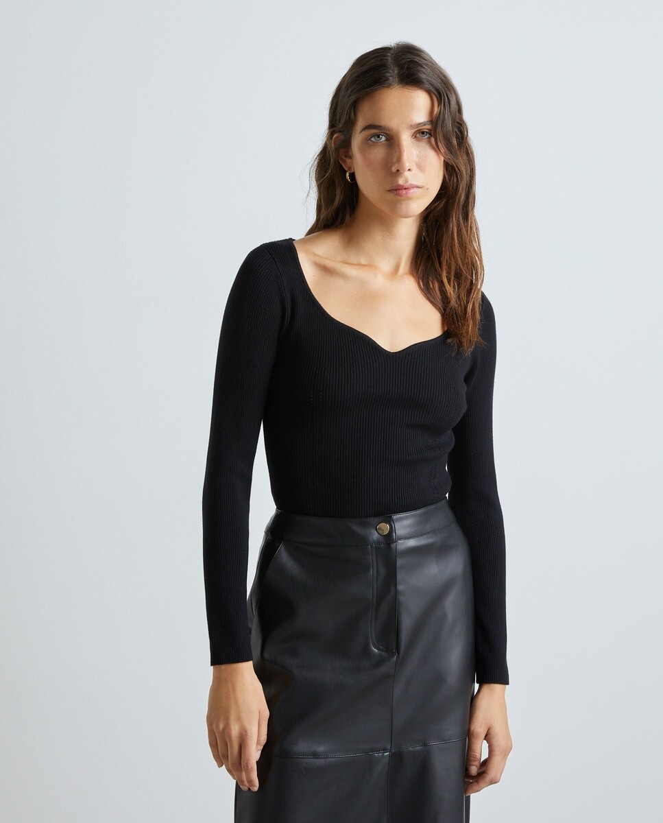 

Однотонный топ с вырезом в форме сердца Easy Wear, черный