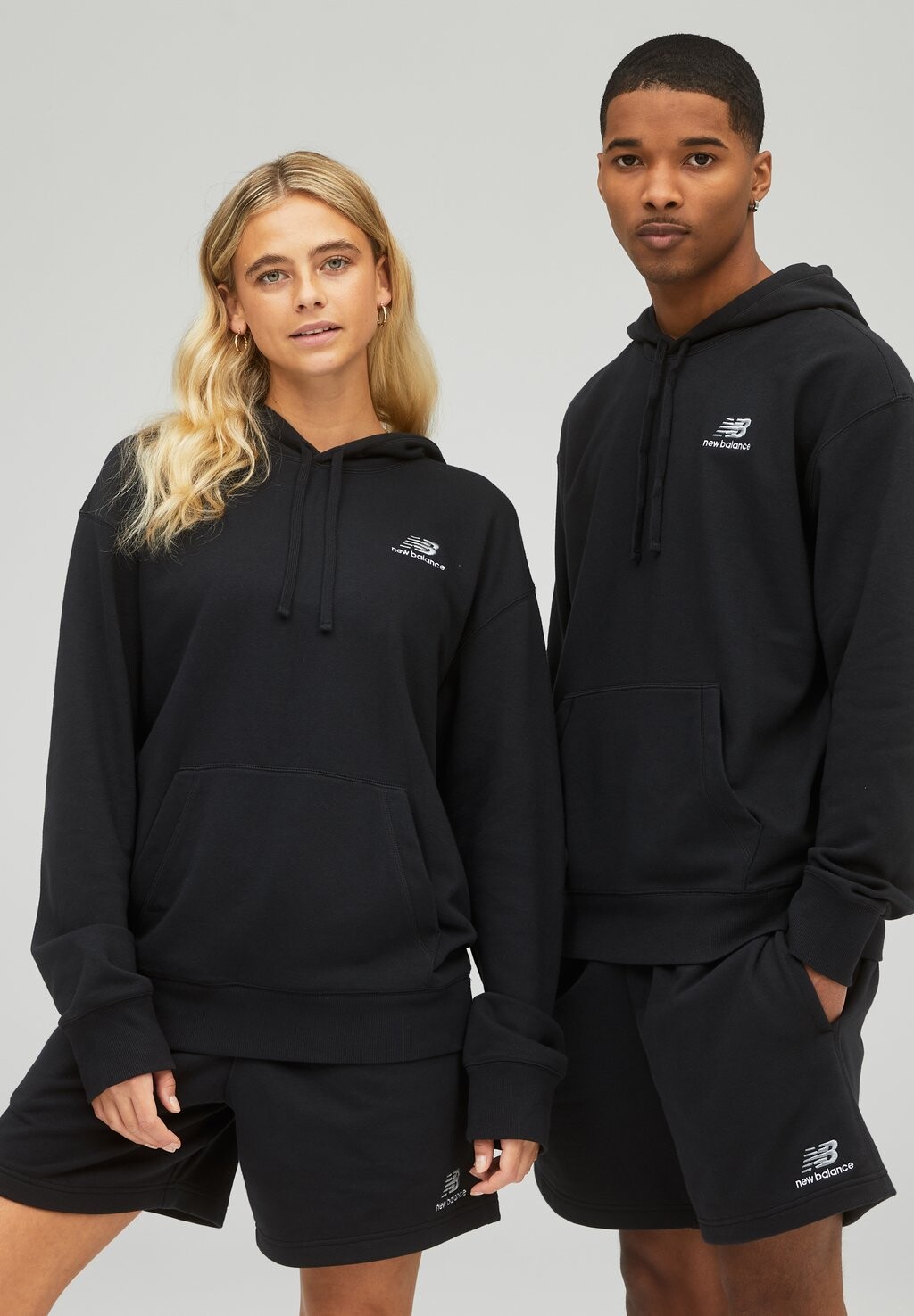 

Толстовка с капюшоном New Balance, Черный