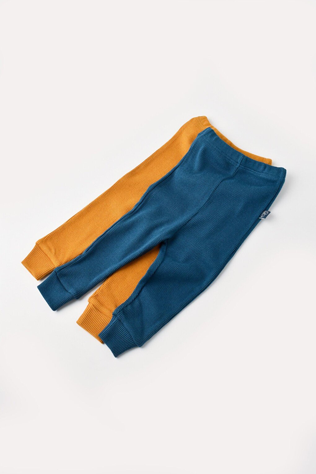 

Детские спортивные штаны из 2 предметов из модала, брюки BabyCosy Organic Wear, масло-желтый