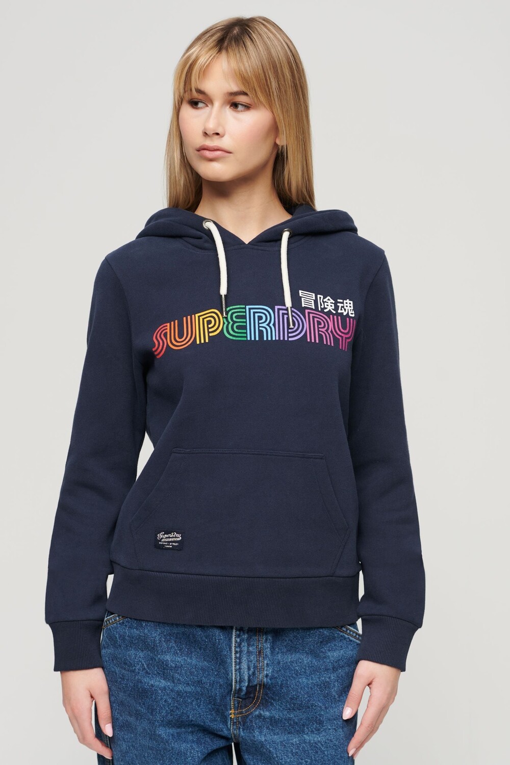 

Худи с радужным принтом и логотипом Superdry, синий