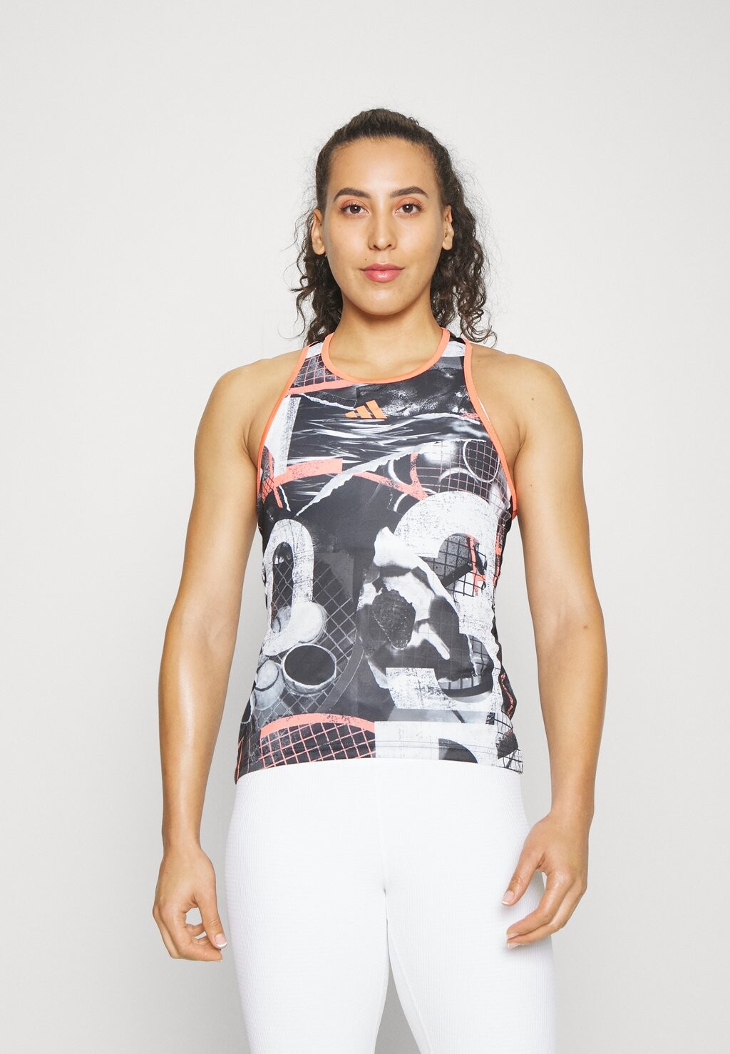 

Топ Adidas