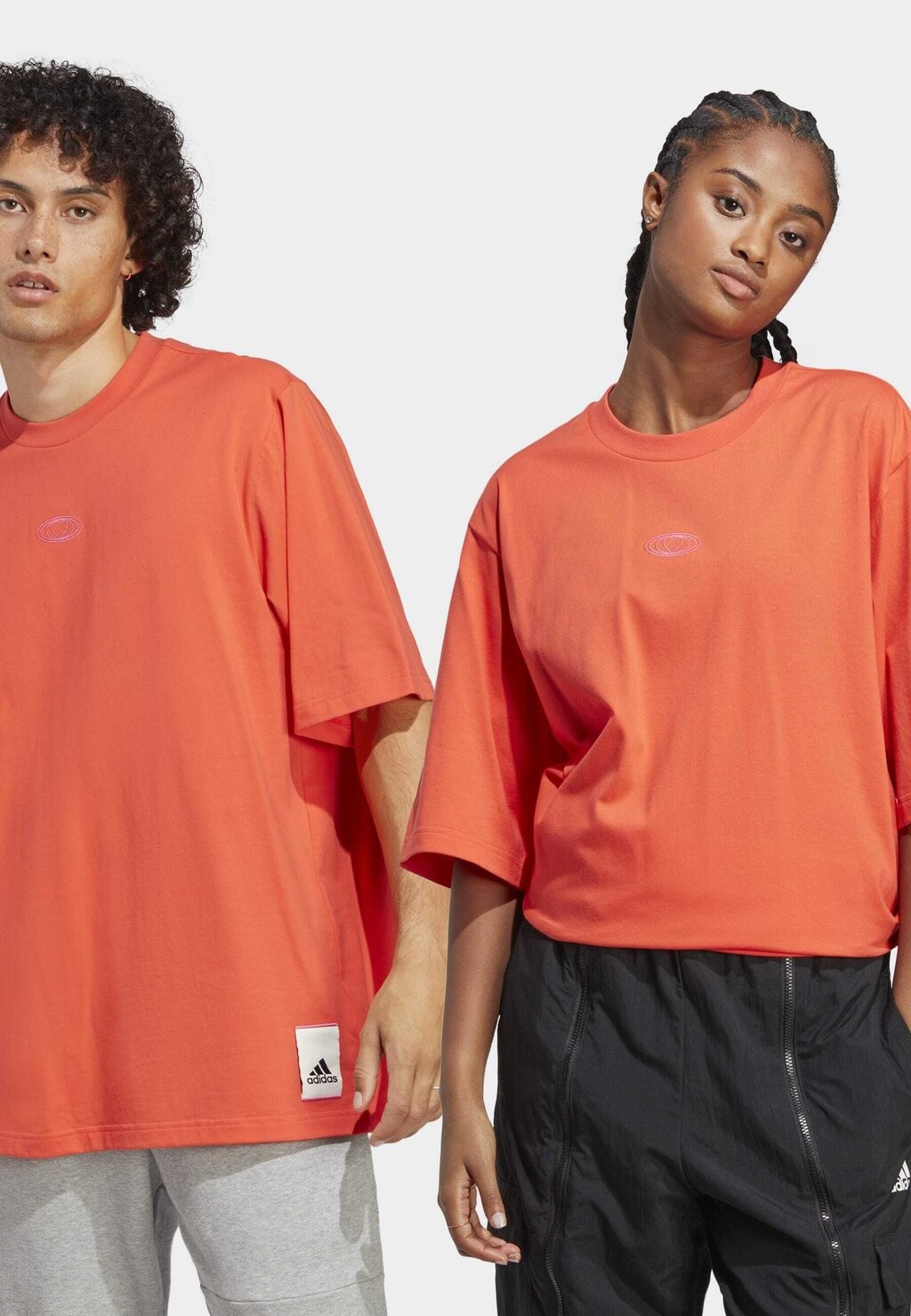 

Футболка с принтом Adidas, красный