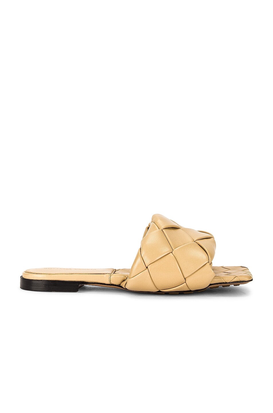 

Сандалии Bottega Veneta The Lido, цвет Cane Sugar