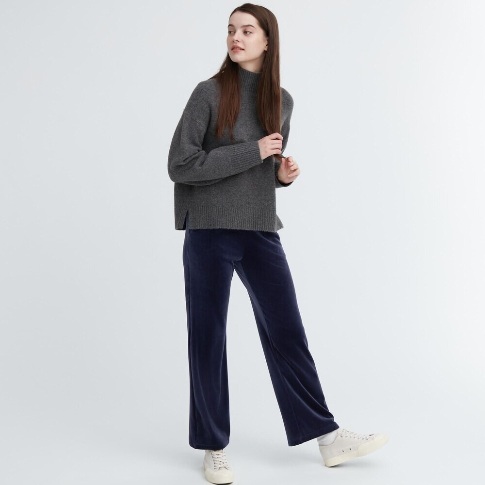 

Брюки Uniqlo из эластичной замши, темно-синий