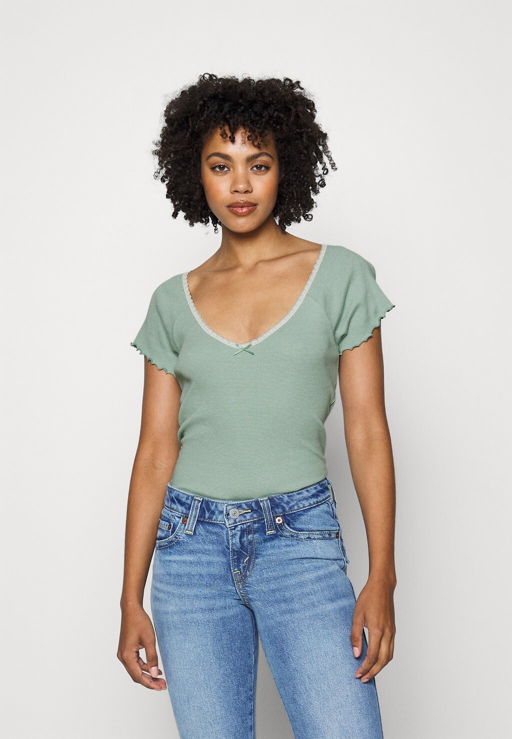 

Футболка с принтом Levi's, Серый