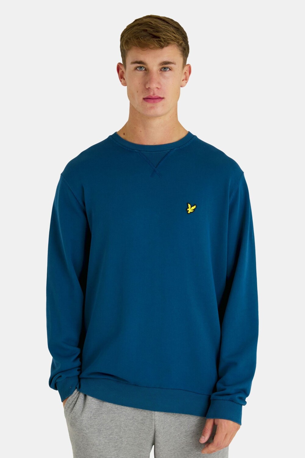 

Стираный синий свитшот с круглым вырезом Lyle & Scott, синий