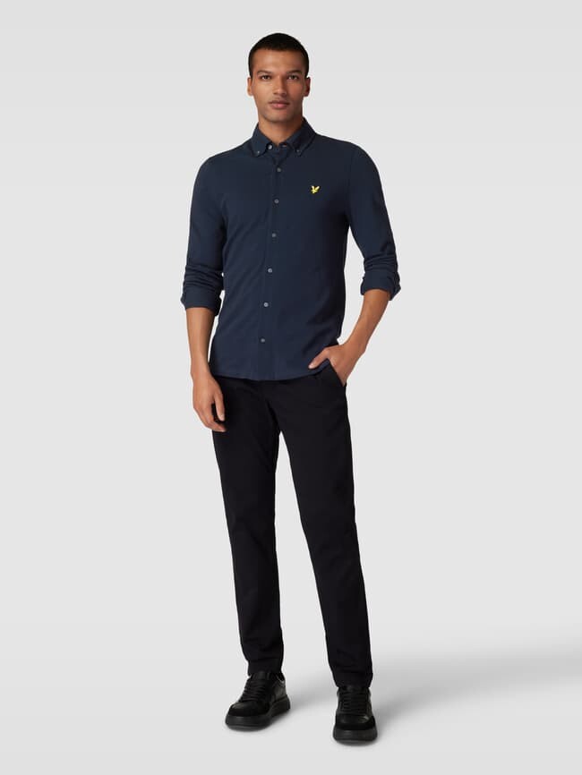 

Повседневная рубашка облегающего кроя с вышитыми этикетками Lyle & Scott, темно-синий