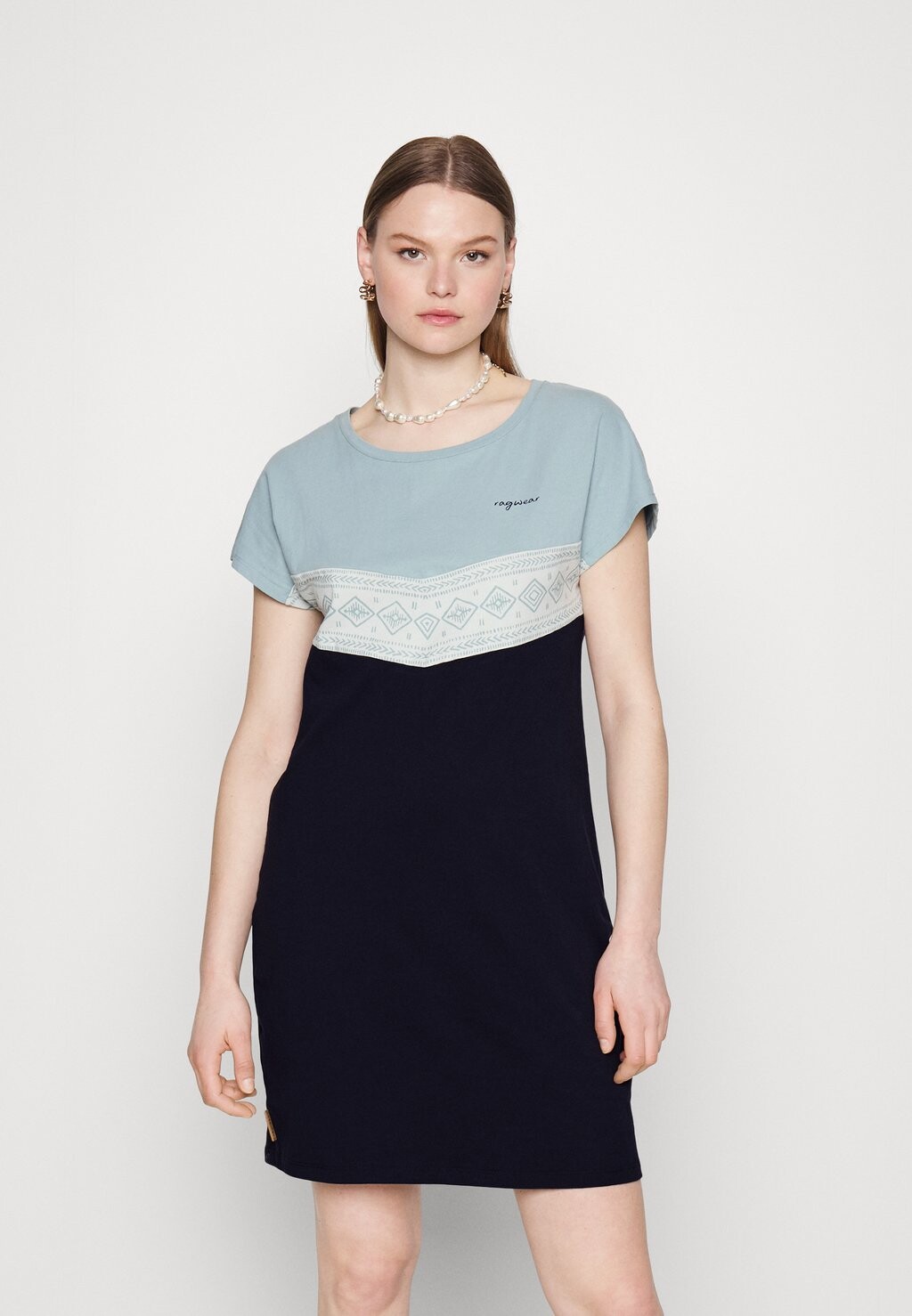 

Повседневное платье Ragwear