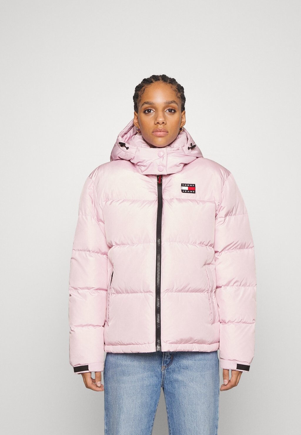 

Пуховик Tommy Jeans