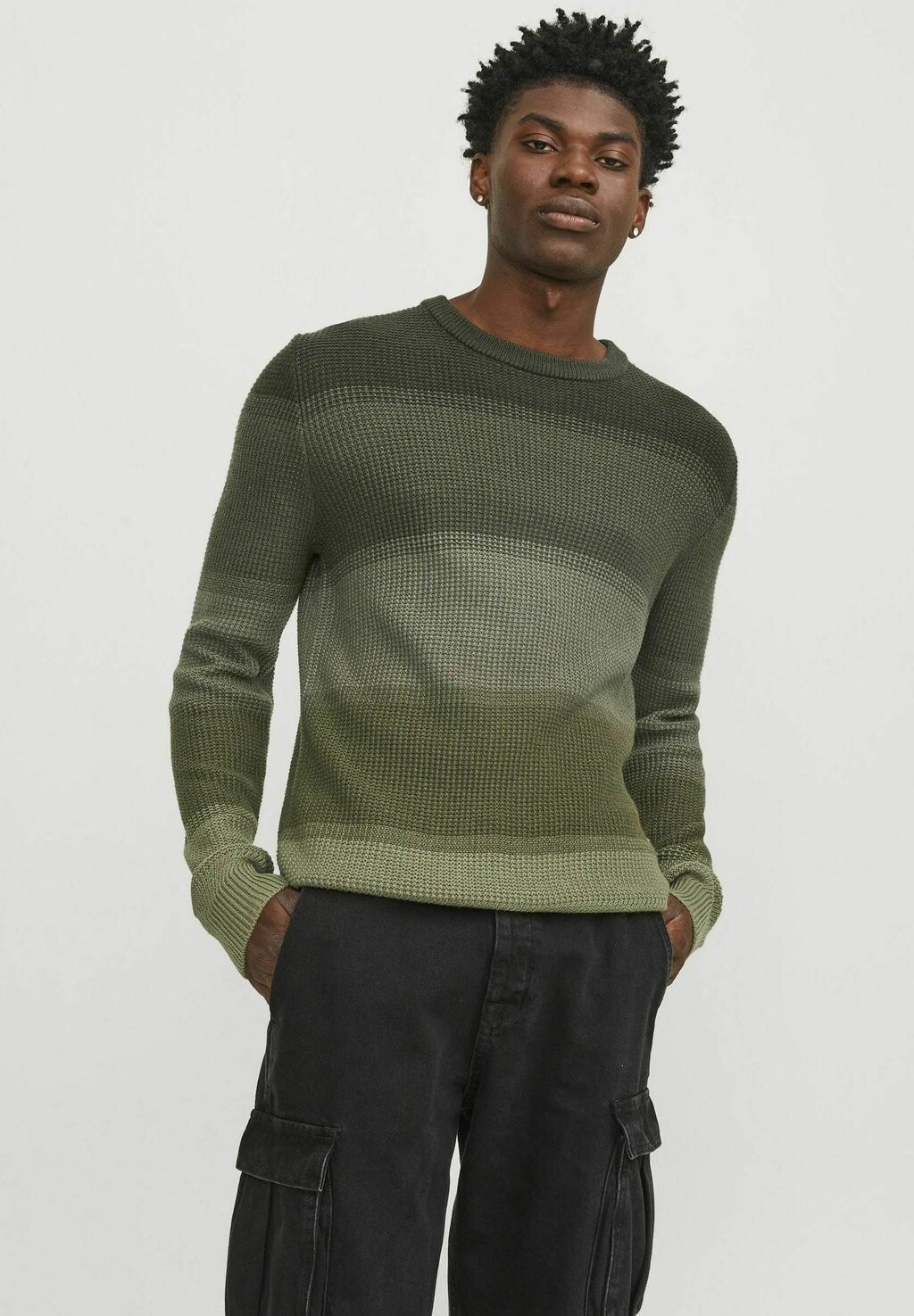 

Свитер ФАРБВЕРЛАУФ Jack & Jones, лесная ночь
