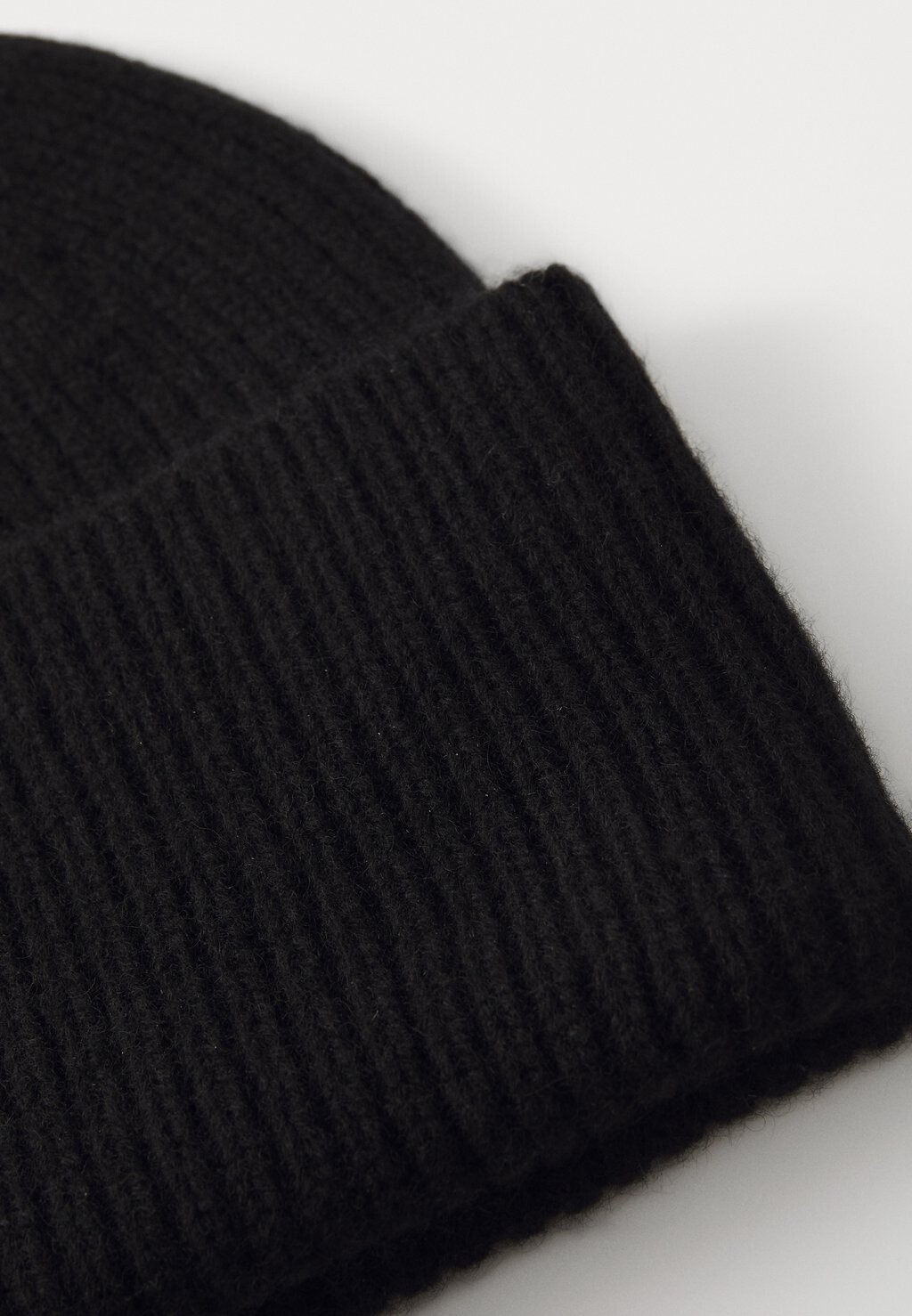

Шапка FOLD Davida Cashmere, черный