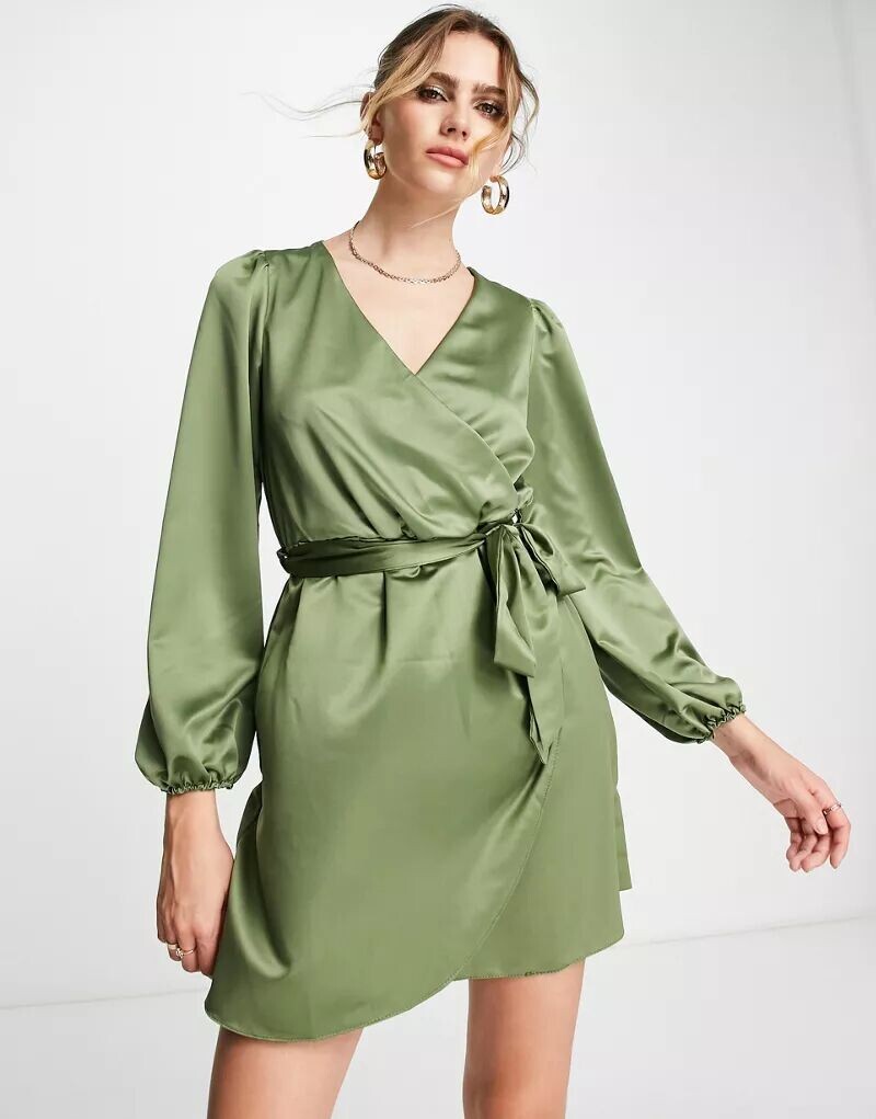 

Атласное платье мини с запахом цвета хаки River Island