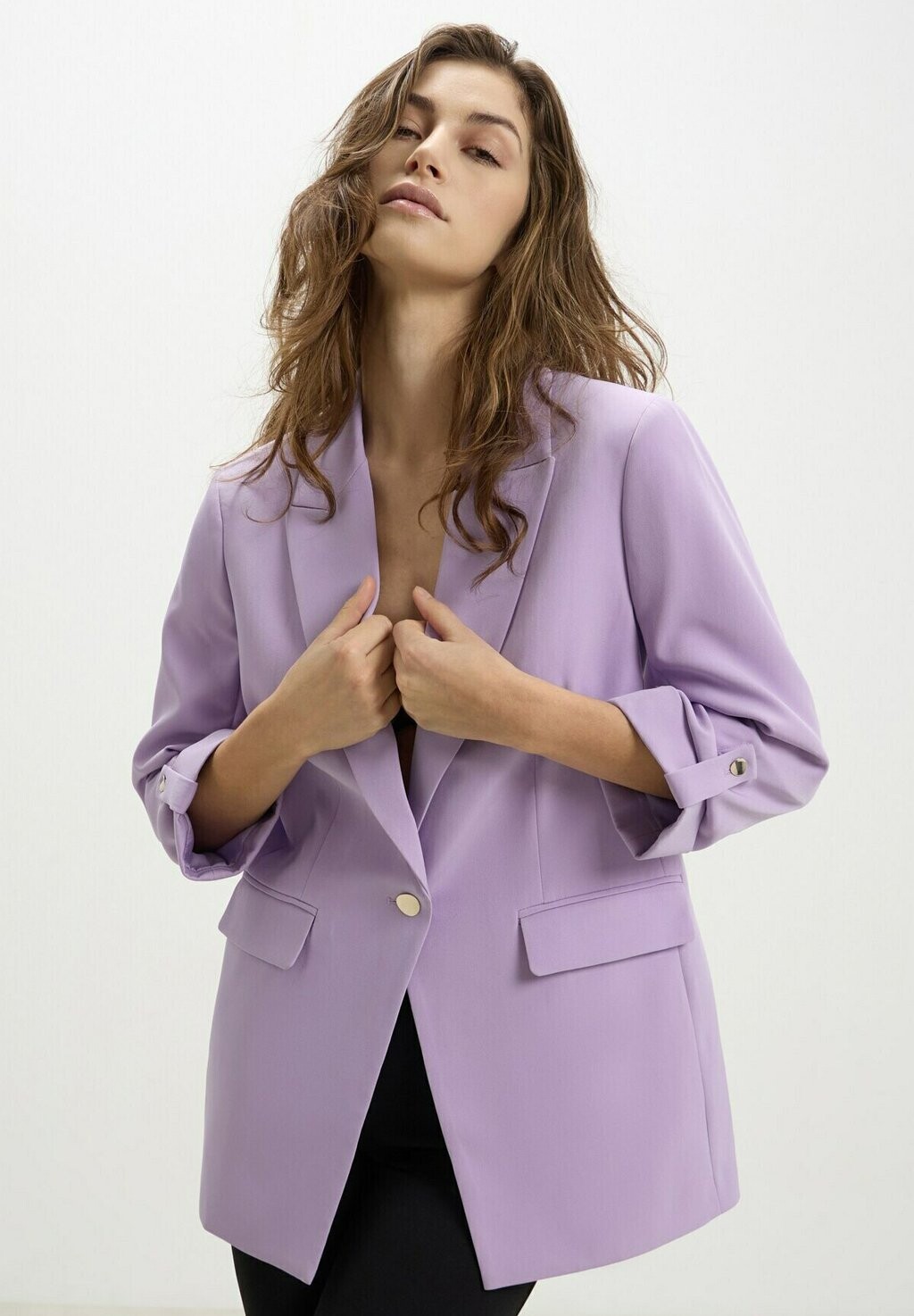 

Блейзер Monopetto Maniche Roll-Up Calliope, цвет viola
