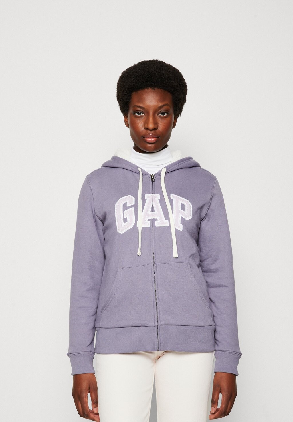

Легкая куртка GAP