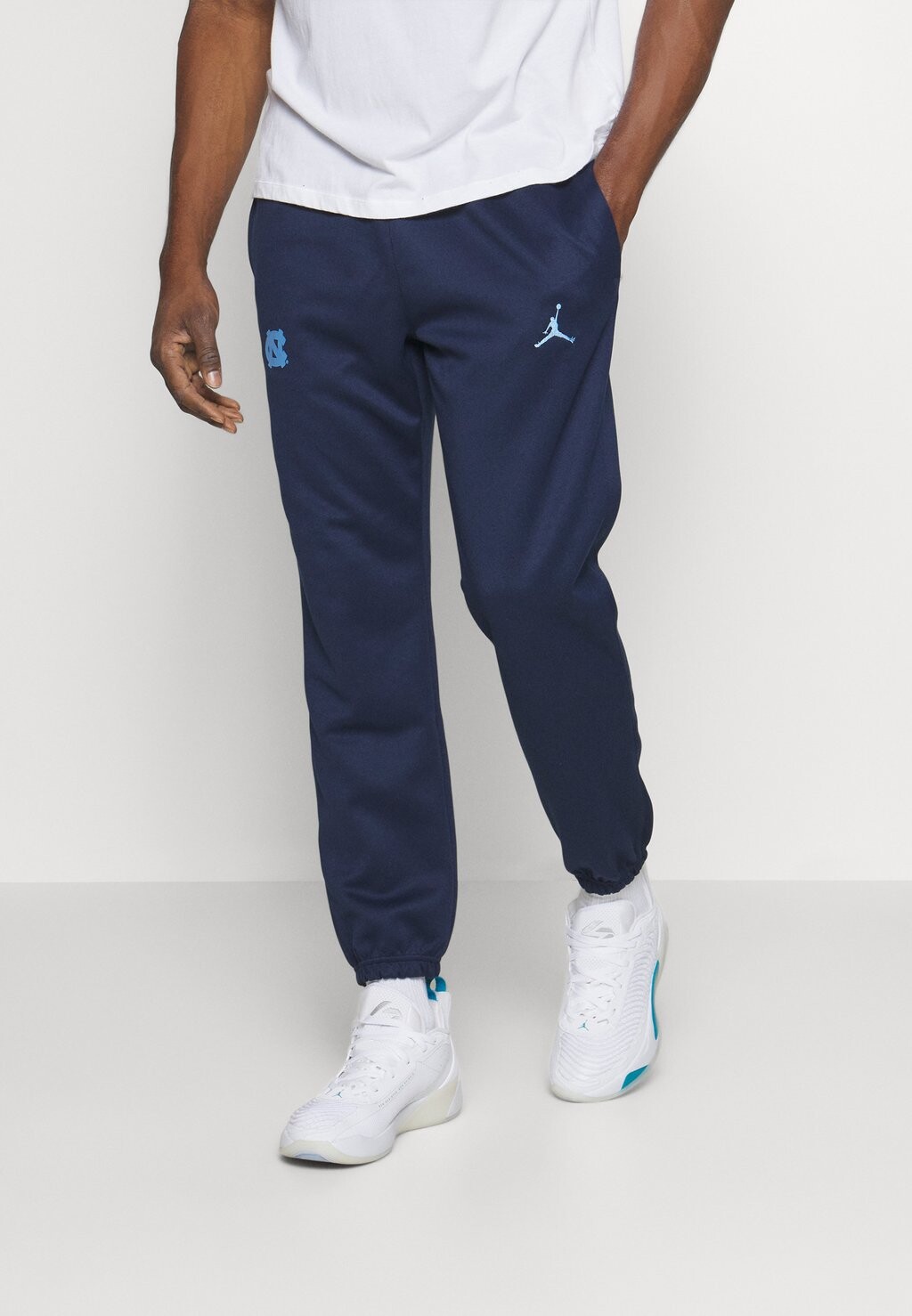 

Team БРЮКИ NCAA NORTH CAROLINA TAR HEELS SPOTLIGHT Nike, темно-синий / доблестный синий